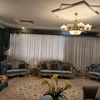 پرده سفید با چین بالا