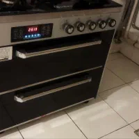 گاز طرح فر تمیز درحد نو