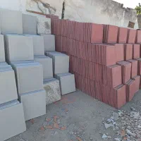 موزاییک دورقاب قرمز و طوسی