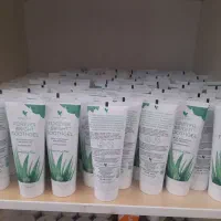خمیردندان و انواع محصولات فوراور