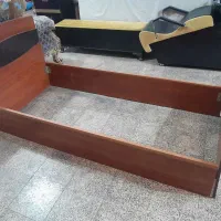 تخت یک نفره