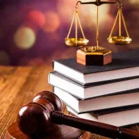 مشاوره حقوقی با وکیل پایه یک دادگستری