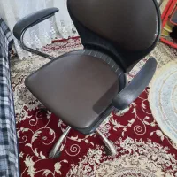 صندلی چرخدار دسته دار اداری با پدال تنظیم ارتفاع