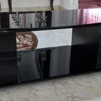 میز تلویزیون شیشه ای