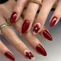 تخفیف ویژه یلدایی کاشت ناخن ۳۲۰