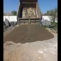 ماسه سنگ نخودی بادامی پوکه معدنی خاک باغچه قلوه