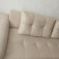 مبل ال راحتی دو رنگ کرم و مسی