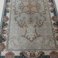 تو راهرویی شیک و خوش رنگ