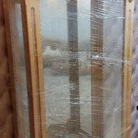 بوفه چوبی نو بهمراه طبقات شیشه ای
