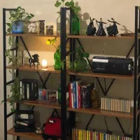 کتابخونه و قفسه