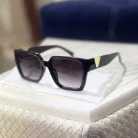 عینک پرادا