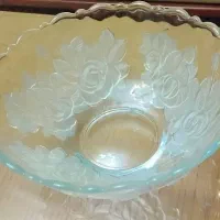 میوه خوری و دیس بزرگ