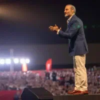 دوتا بلیت کنسرت علیرضا قربانی سه شنبه سانس اول