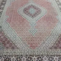 فرش دستبافت۹متری  نقشه ماهی ۴۰ رج مناسب خانه باغ