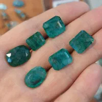 نگین زمرد بریل زامبیا کاملا معدنی درجه یک