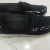 کفش کالج معاوضه با غذا