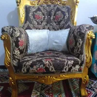 4عدد مبل سلطنتی سالم بدون فرورفتگی وهیچ مشکلی
