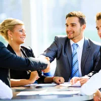 استخدام تعدادی فروشنده خانم و آقا