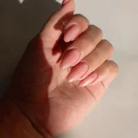 آموزش و خدمات کاشت ناخن