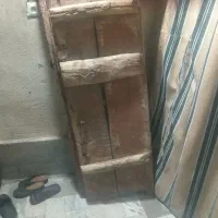 درب قدیمی سالم