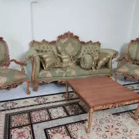 مبل و میز ناهارخوری