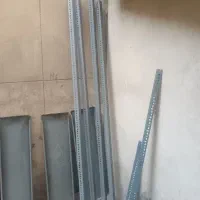 قفسه مشبک و فلزی کتاب، صفحه و نبشی قفسه
