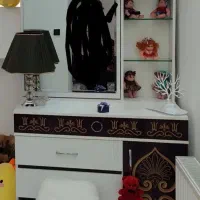 میز آرایش در حد نو