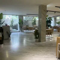 استخدام نیروی خدماتی رستوران