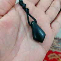 مهره کهنه یشم عباس اباد بشرط اصالت و تست اهنربا