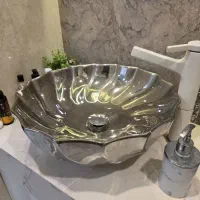 کاسه روشویی رنگ نقره ای