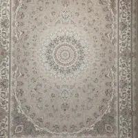فرش ۱۲۰۰ شانه به قیمت ۵۰۰ شانه