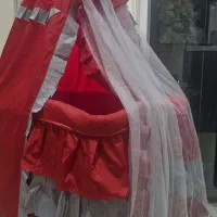 تخت کنار مادر نوزاد در حد نو و کاملا سالم وچرخدار