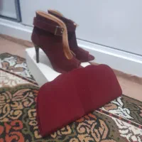 کفش و لباس زنانه