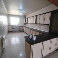 ویلایی دربست/بر خیابان برازنده/مناسب مشاغل اداری