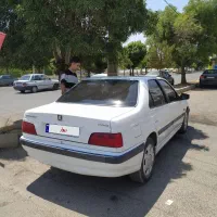 پژوپارس سفید