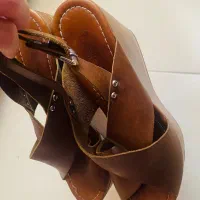 صندل لژدار چرم اورجینال bella