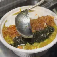 کارگر ساده جهت کار در آشپزخانه