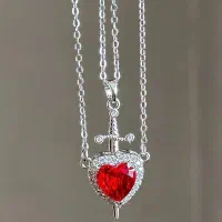 گردنبند قلب و شمشیر عشق مرسانا گالری