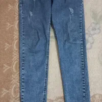 یک عددشلوارجین بفروش میرسد ۲۵۰تومن