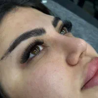 کاشت و اکستنشن مژه صدرا