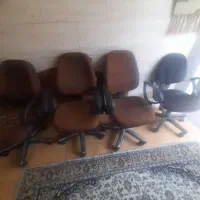 4عدد صندلی اداری سالم وتمیز