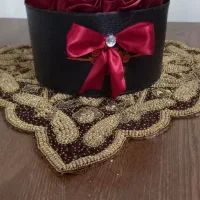 باکس گل مصنوعی روبان زرشکی