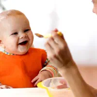 پرستار شبانه روزی کودک