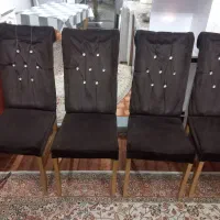 چهار عدد صندلی تمیز سالم