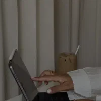 ادمین و تولیدکننده محتوا پیج سالن زیبایی