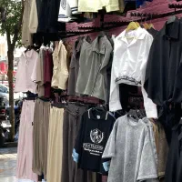 فروشنده بوتیک زنانه