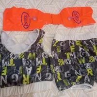 مایو و بازوبند شنا