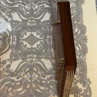 ۲عدد گیتار و سنتور در حد نو