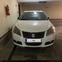 سوزوکی کیزاشی فول اپشن ۲۰۱۲