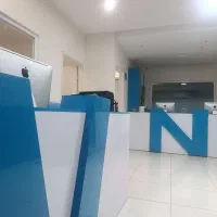خدمتکار خانم